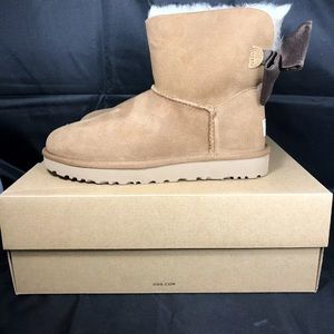 NWT UGG Australia Mini Bailey Bow II Glam Tan